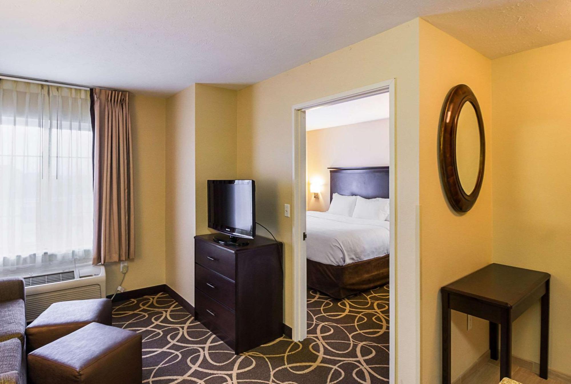 Mainstay Suites Fargo - I-94 Medical Center Екстер'єр фото