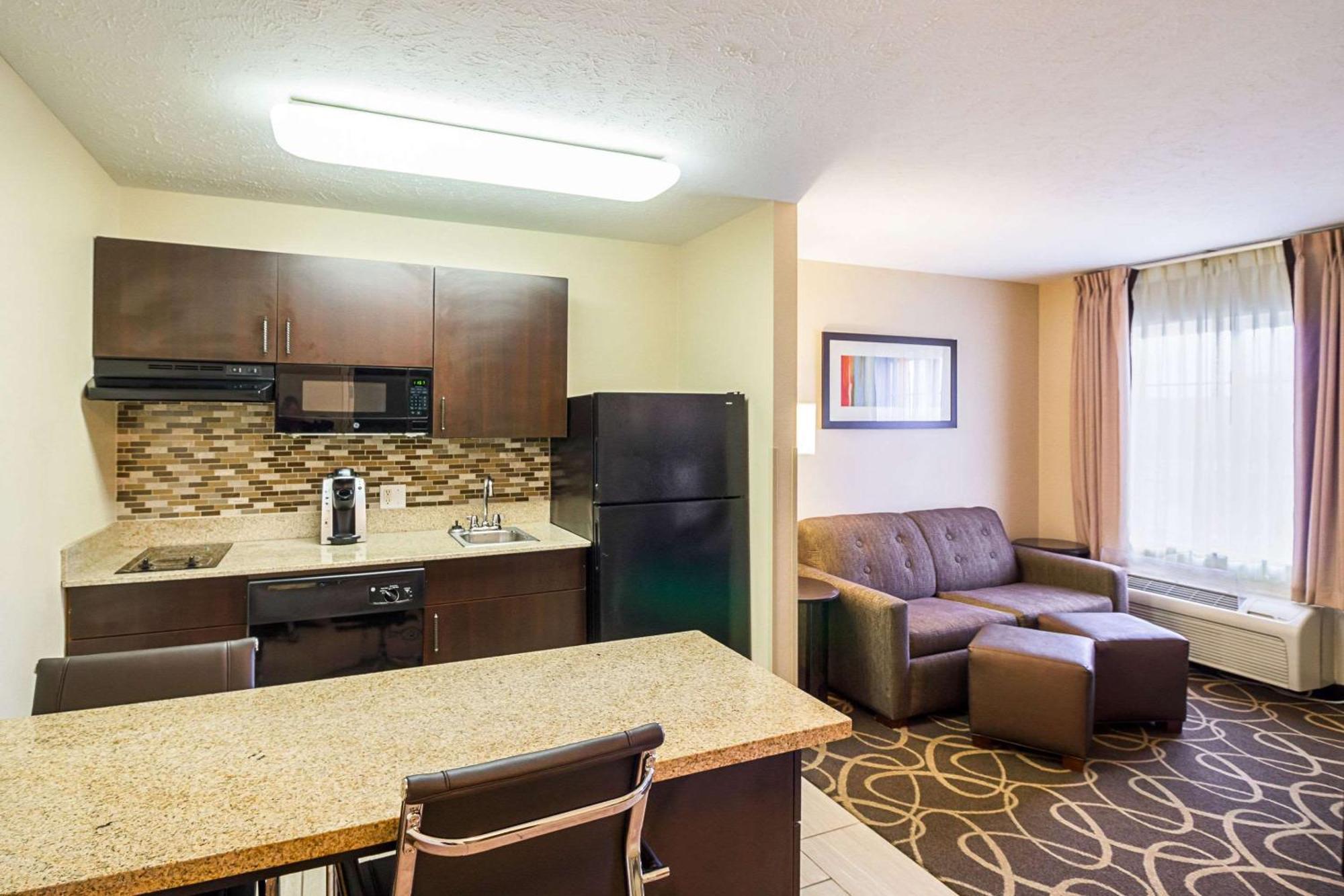 Mainstay Suites Fargo - I-94 Medical Center Екстер'єр фото